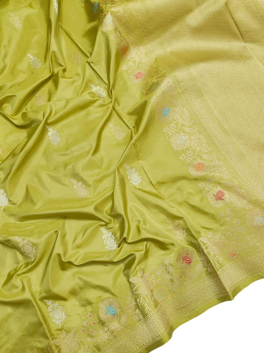 Green Banarasi Handloom Pure Katan Silk Kadwa Meenakari Saree - Luxurion World