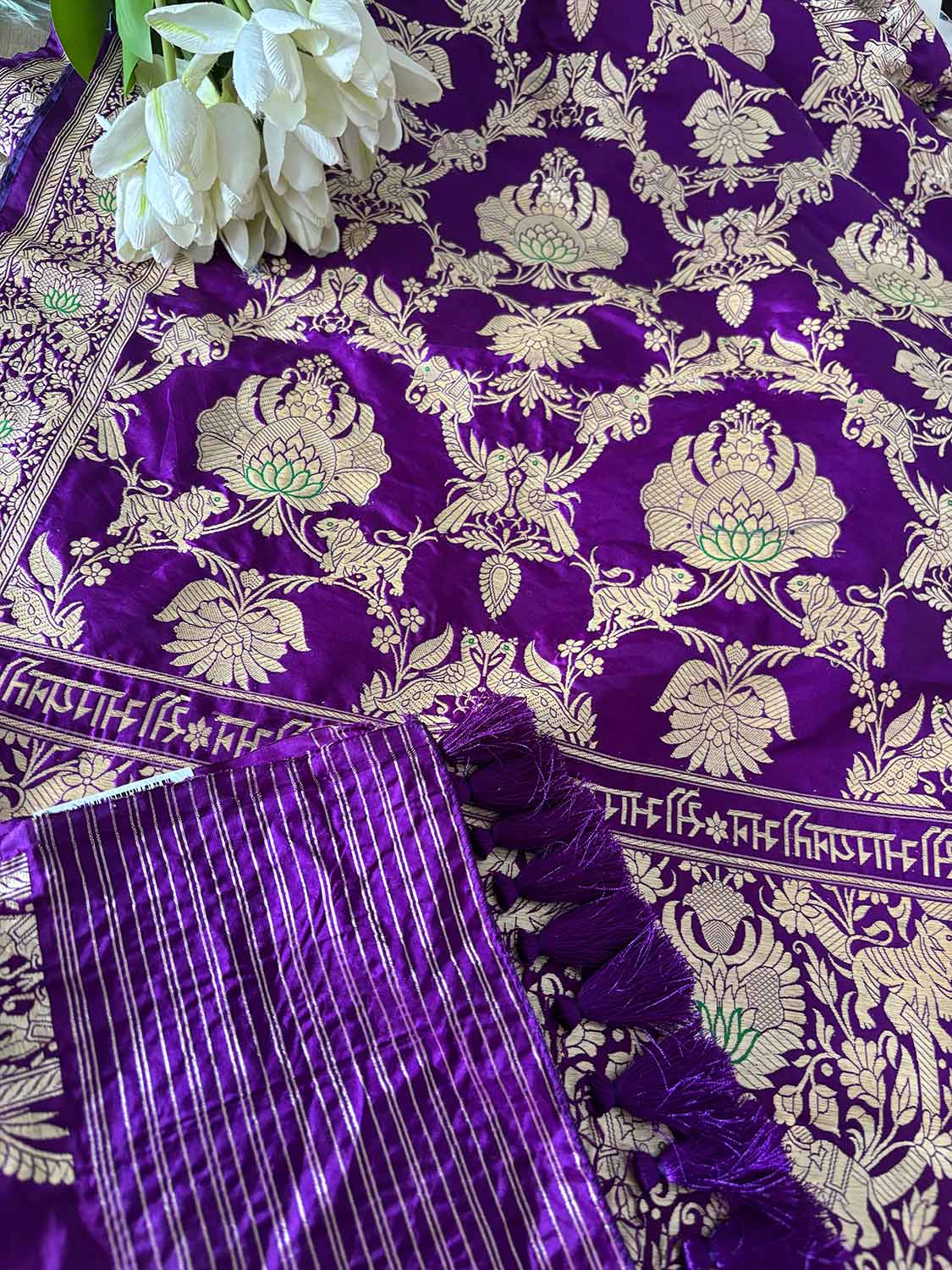 Elegant Purple Banarasi Pure Katan Silk Kadwa Jangla Saubhagyavati Bhava Saree - Luxurion World