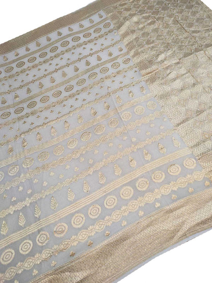 Stunning Dyeable Handloom Banarasi Pure Georgette Saree - Luxurion World