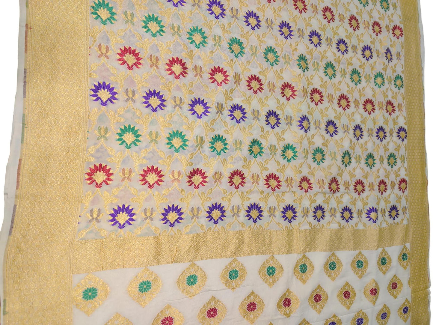 Exquisite Dyeable Banarasi Handloom Pure Georgette Silk Meenakari Saree - Luxurion World