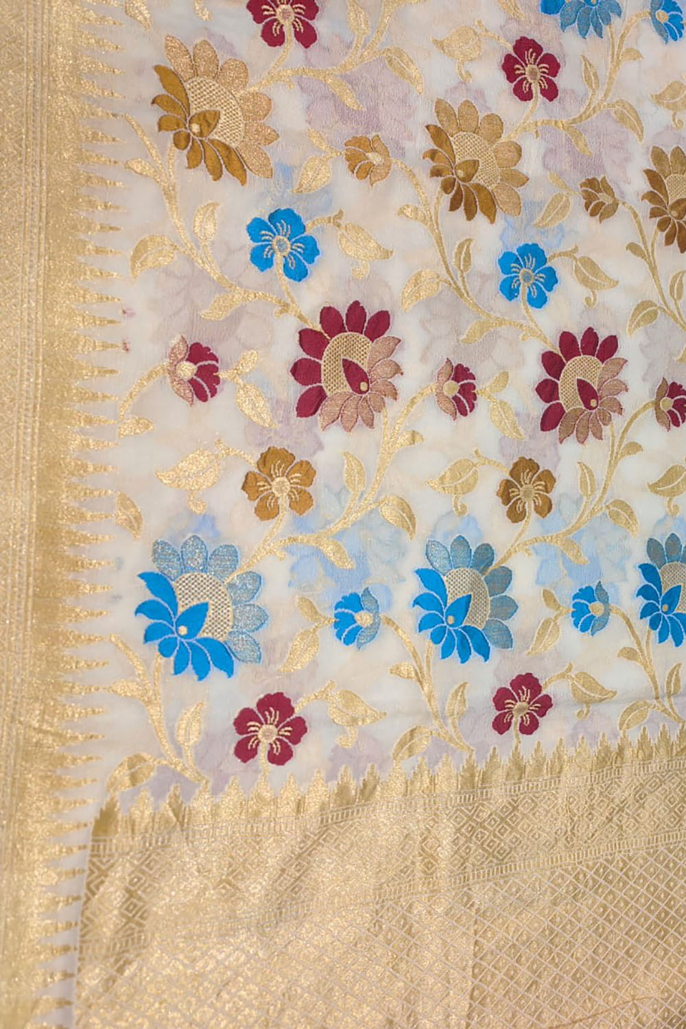 Exquisite Dyeable Banarasi Handloom Pure Georgette Silk Big Flower Design Meenakari Saree - Luxurion World