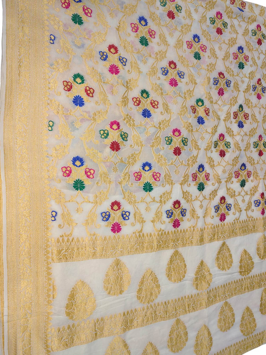 Exquisite Dyeable Banarasi Handloom Pure Georgette Silk Meenakari Jaal Saree - Luxurion World