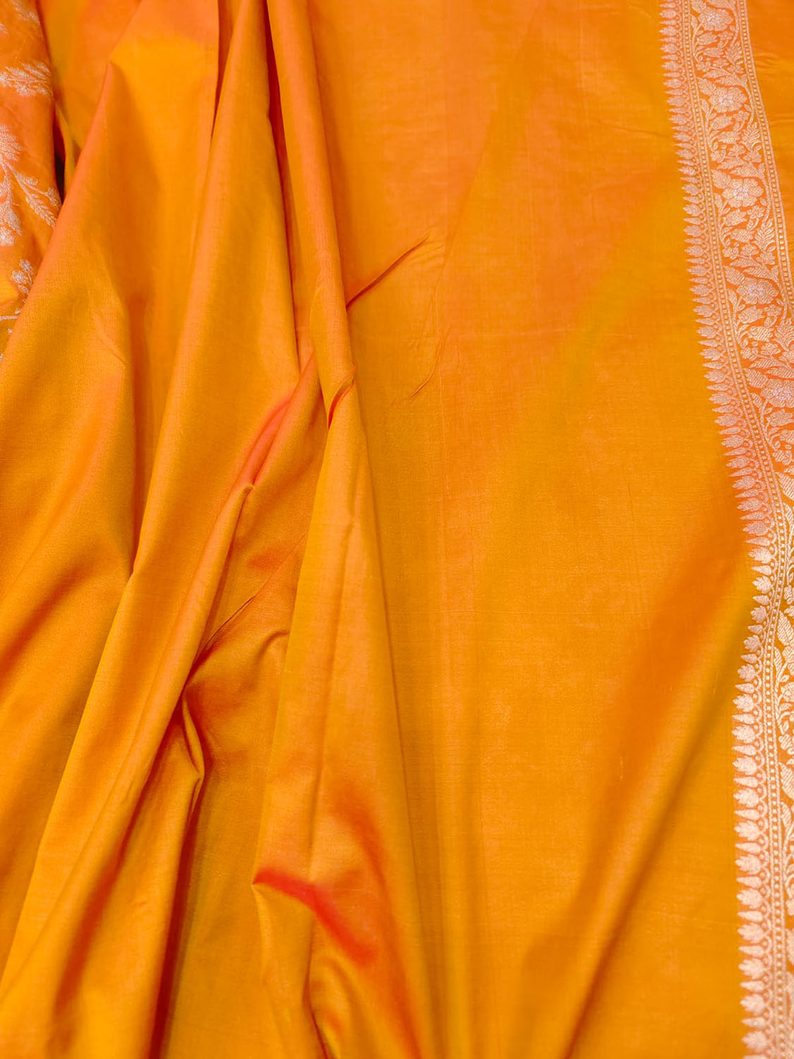 Orange Banarasi Handloom Pure Katan Silk Sona Roopa Jaal Work Saree - Luxurion World