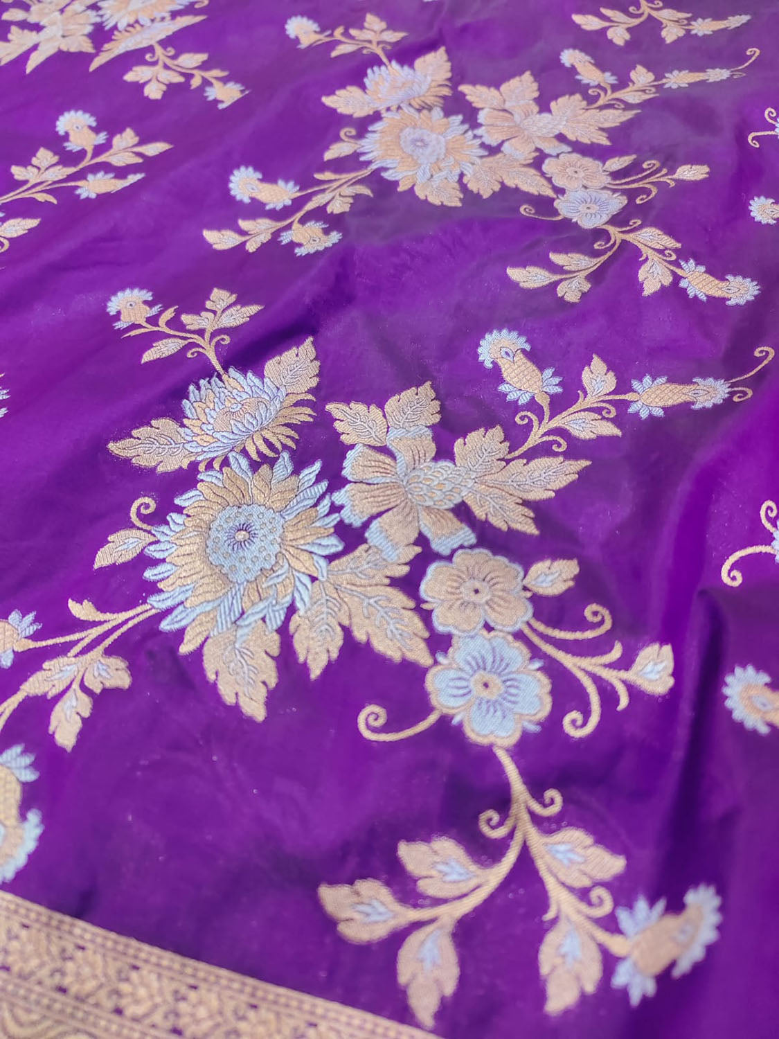 Purple Banarasi Handloom Pure Katan Silk Sona Roopa Jaal Work Saree - Luxurion World