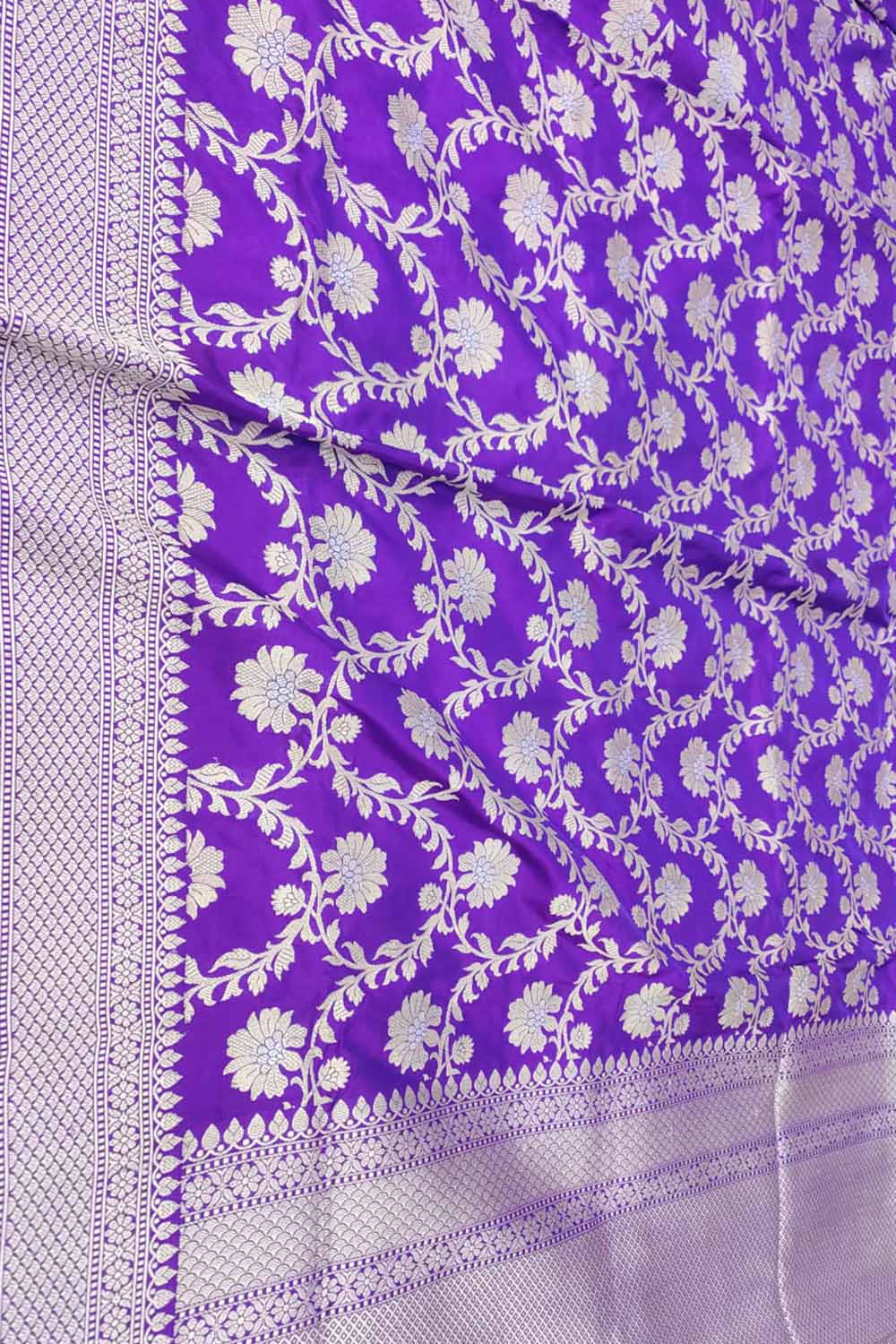 Purple Banarasi Handloom Pure Katan Silk Jaal Work Flower Design Saree - Luxurion World