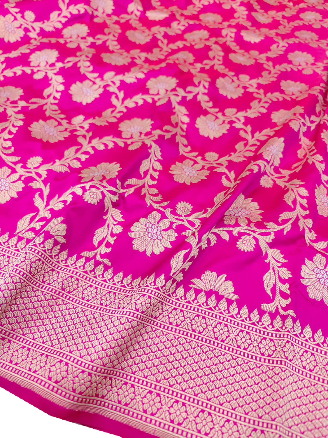Pink Banarasi Handloom Pure Katan Silk Jaal Work Flower Design Saree - Luxurion World