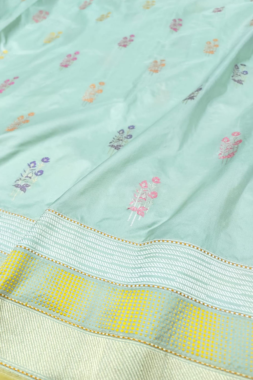 Blue Banarasi Handloom Pure Katan Silk Meenakari Flower Design Saree - Luxurion World