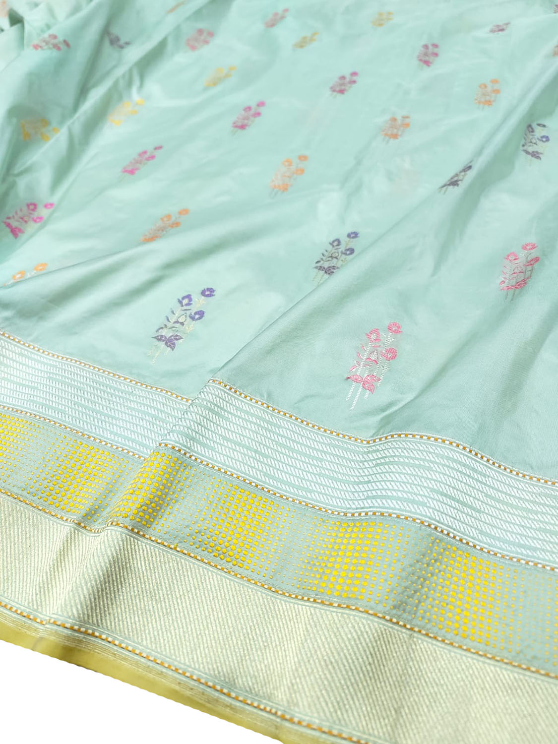 Blue Banarasi Handloom Pure Katan Silk Meenakari Flower Design Saree - Luxurion World