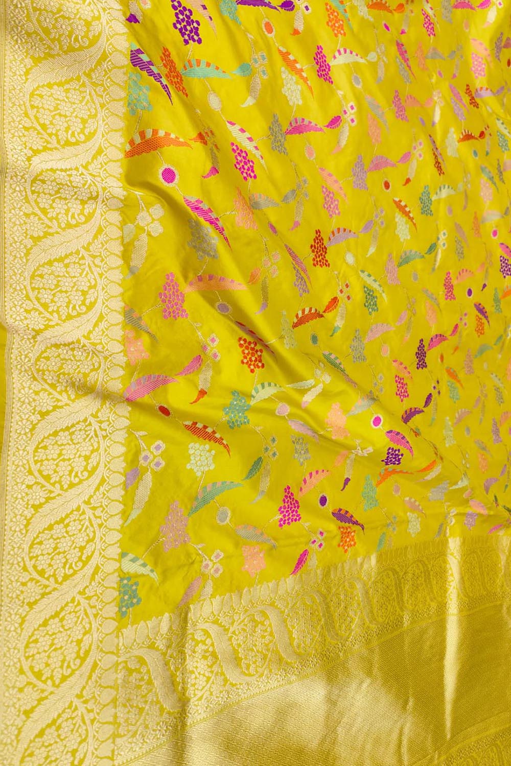 Yellow Banarasi Handloom Pure Katan Silk Meenakari Jangla Saree - Luxurion World