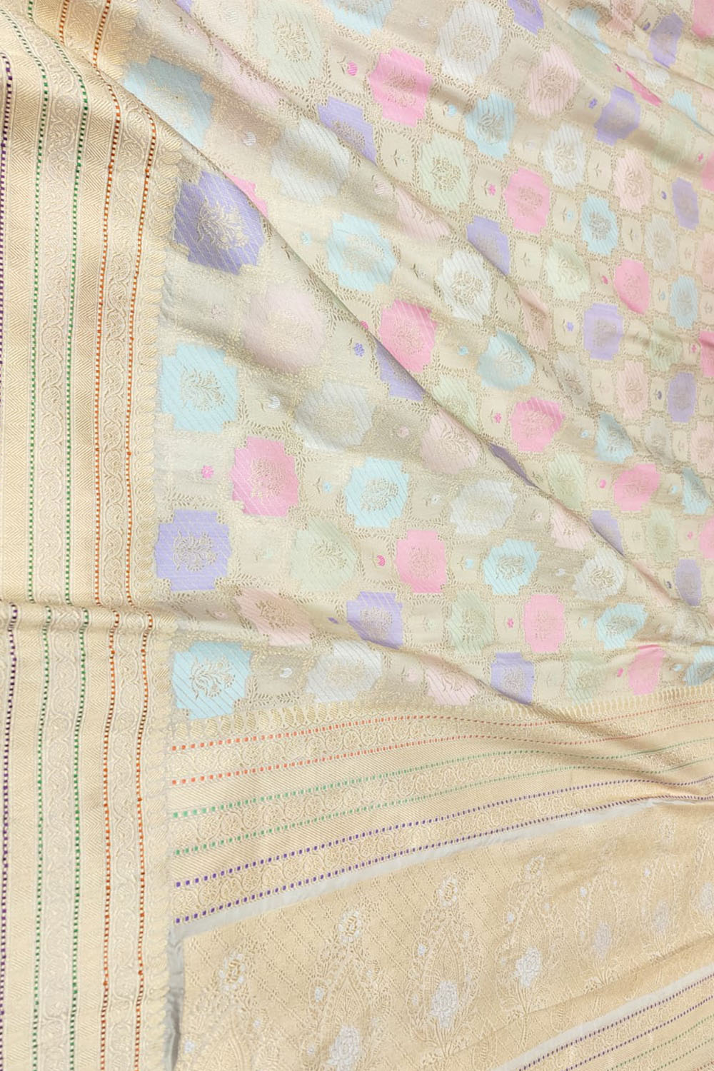 Multicolor Banarasi Handloom Pure Katan Silk Rangkat Flower Design Saree - Luxurion World