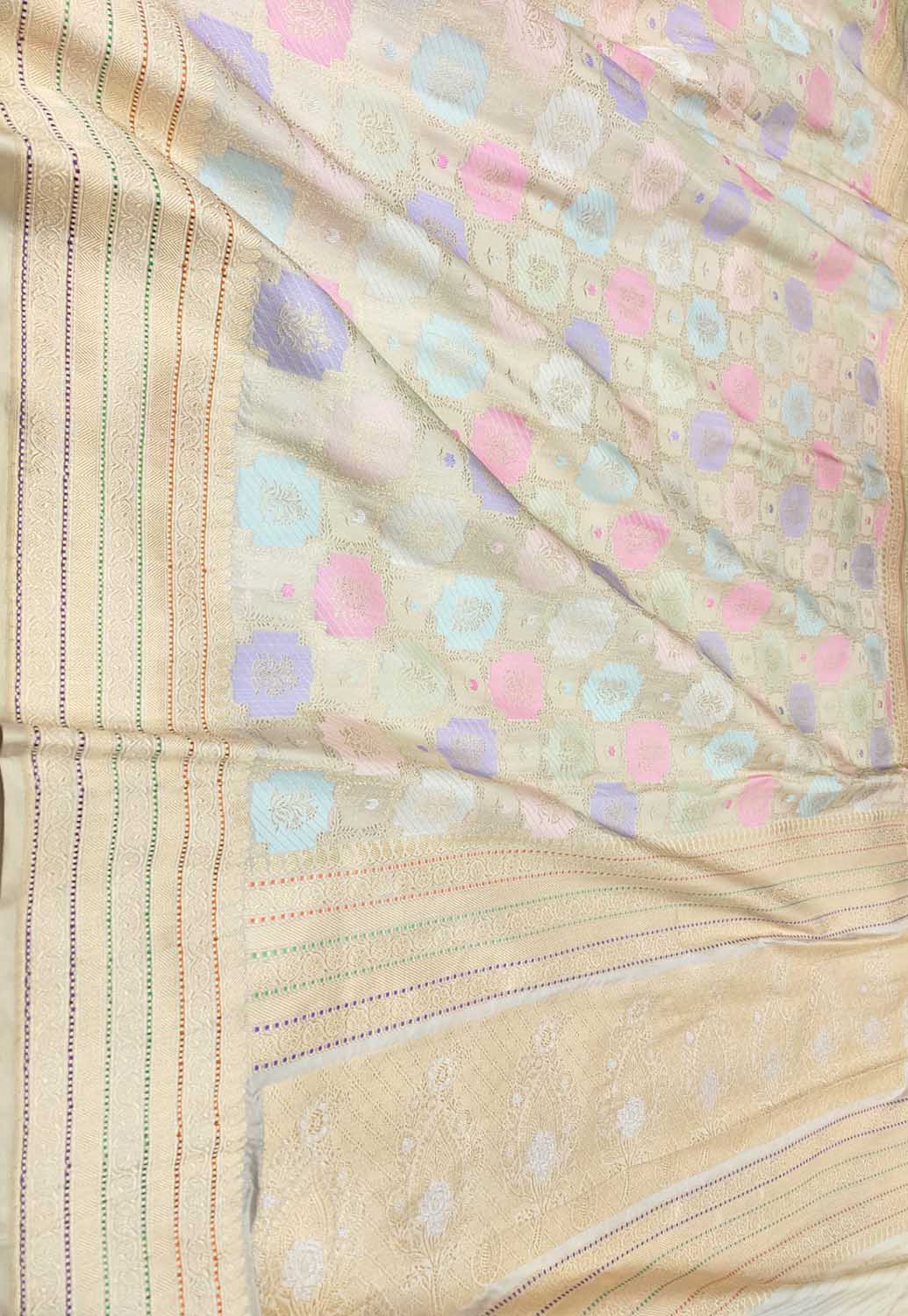 Multicolor Banarasi Handloom Pure Katan Silk Rangkat Flower Design Saree - Luxurion World