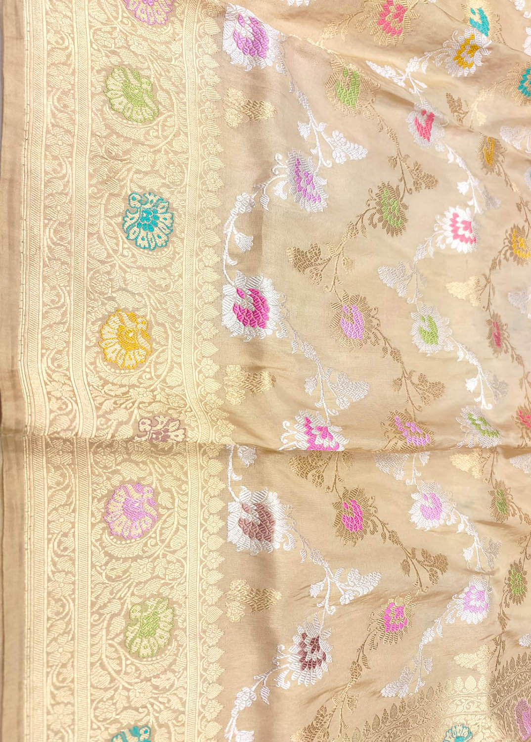 Pastel Banarasi Handloom Pure Tissue Silk Jangla Flower Design Meenakari Saree - Luxurion World