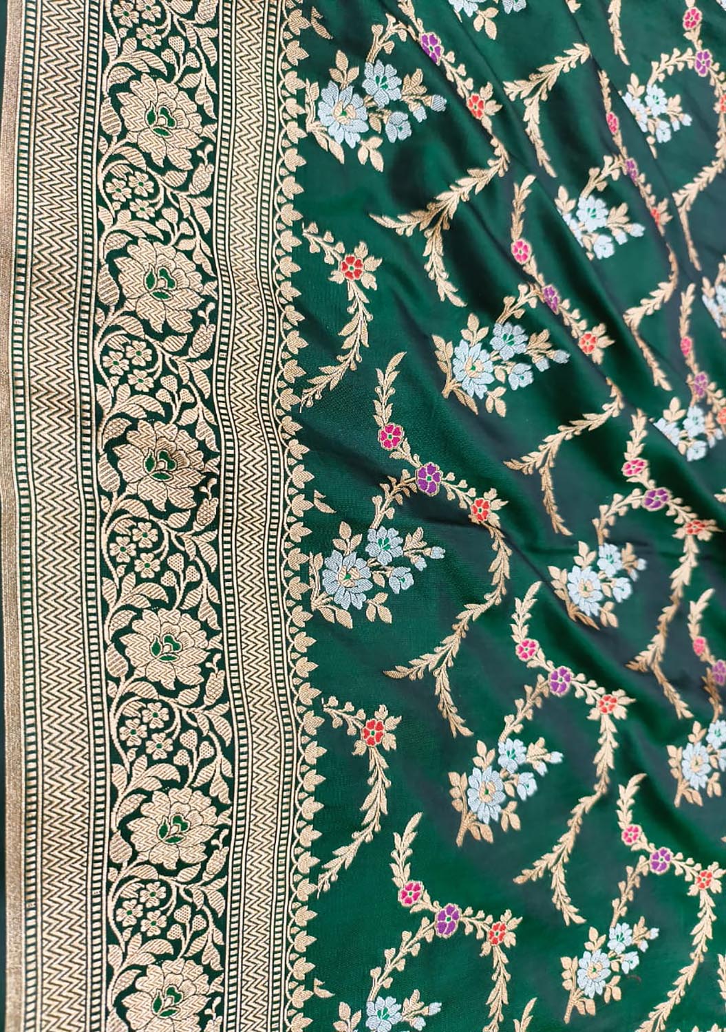 Green Banarasi Handloom Pure Mashru Silk Meenakari Saree - Luxurion World