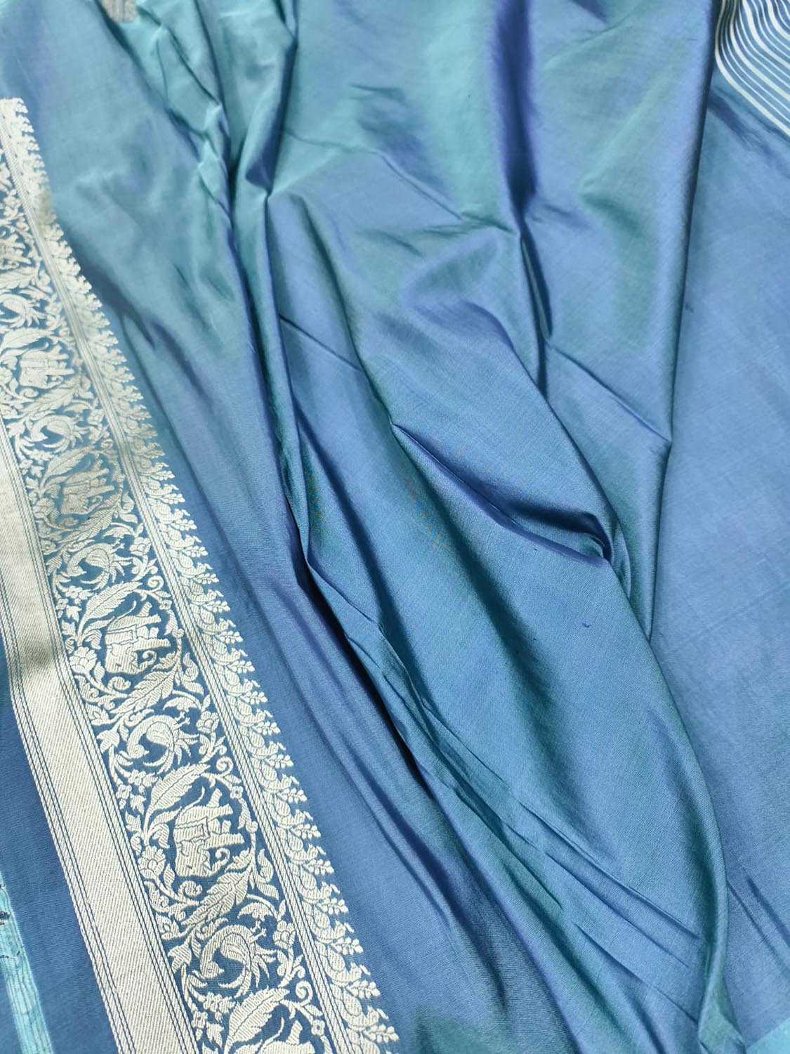 Blue Banarasi Handloom Pure Katan Silk Flower And Animal Design Saree - Luxurion World