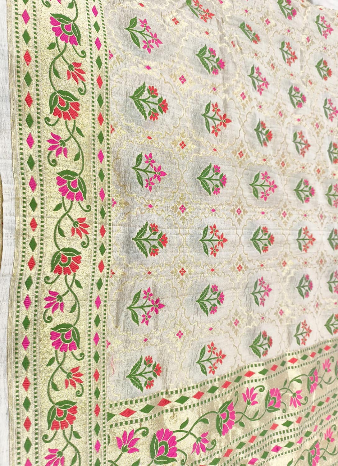 Dyeable Banarasi Handloom Pure Tussar Silk Meenakari Saree - Luxurion World