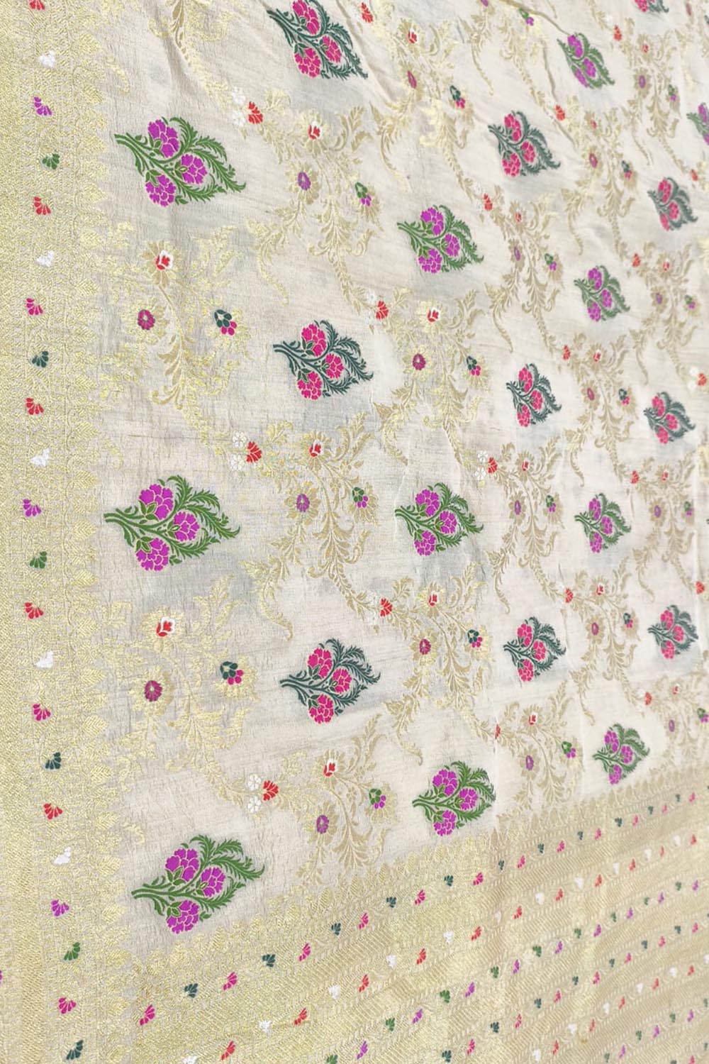 Dyeable Banarasi Handloom Pure Tussar Silk Meenakari Flower Design Saree - Luxurion World