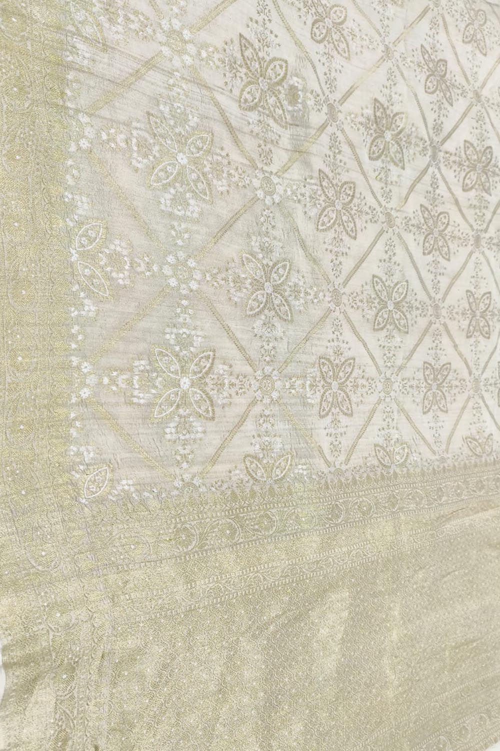 Dyeable Banarasi Handloom Pure Tussar Silk Sona Roopa Flower Design Saree - Luxurion World