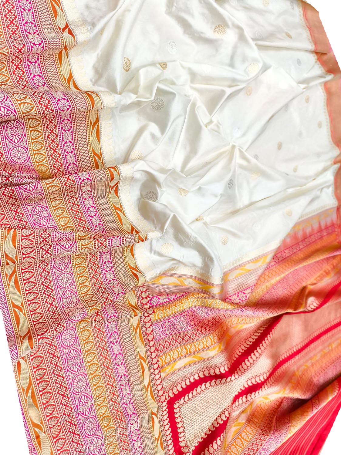 Elegant White Handloom Banarasi Pure Katan Silk Flower Design Saree - Luxurion World