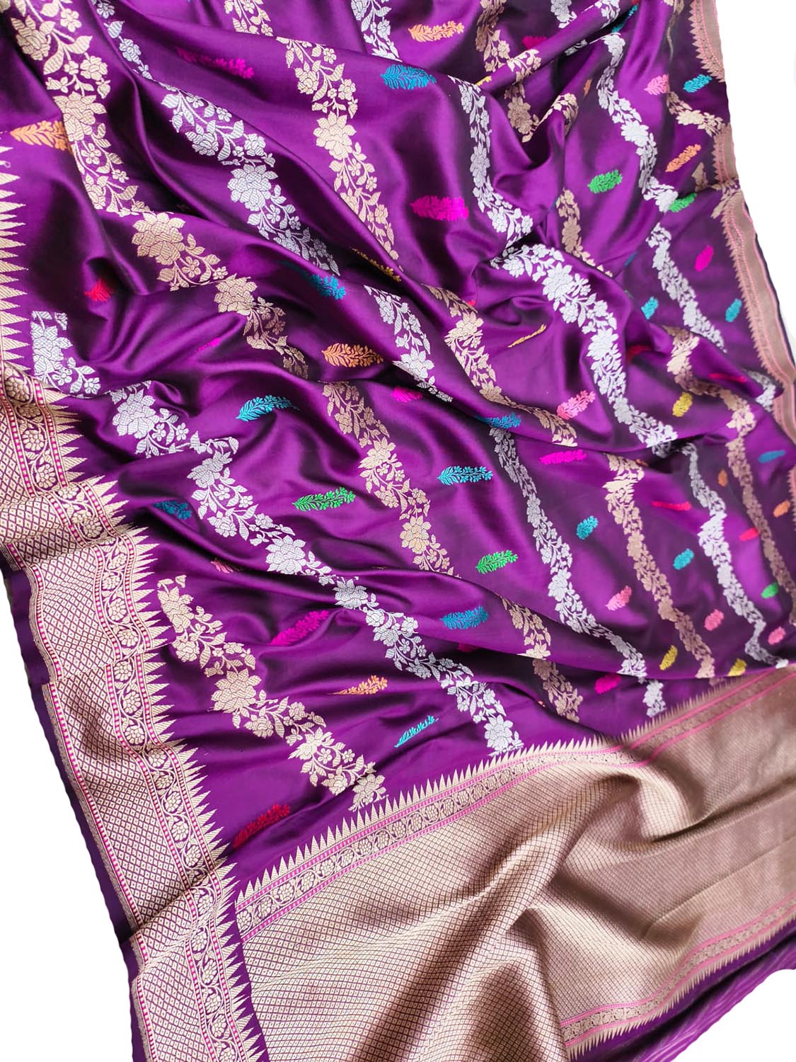 Elegant Purple Handloom Banarasi Pure Katan Silk Flower Design Saree - Luxurion World