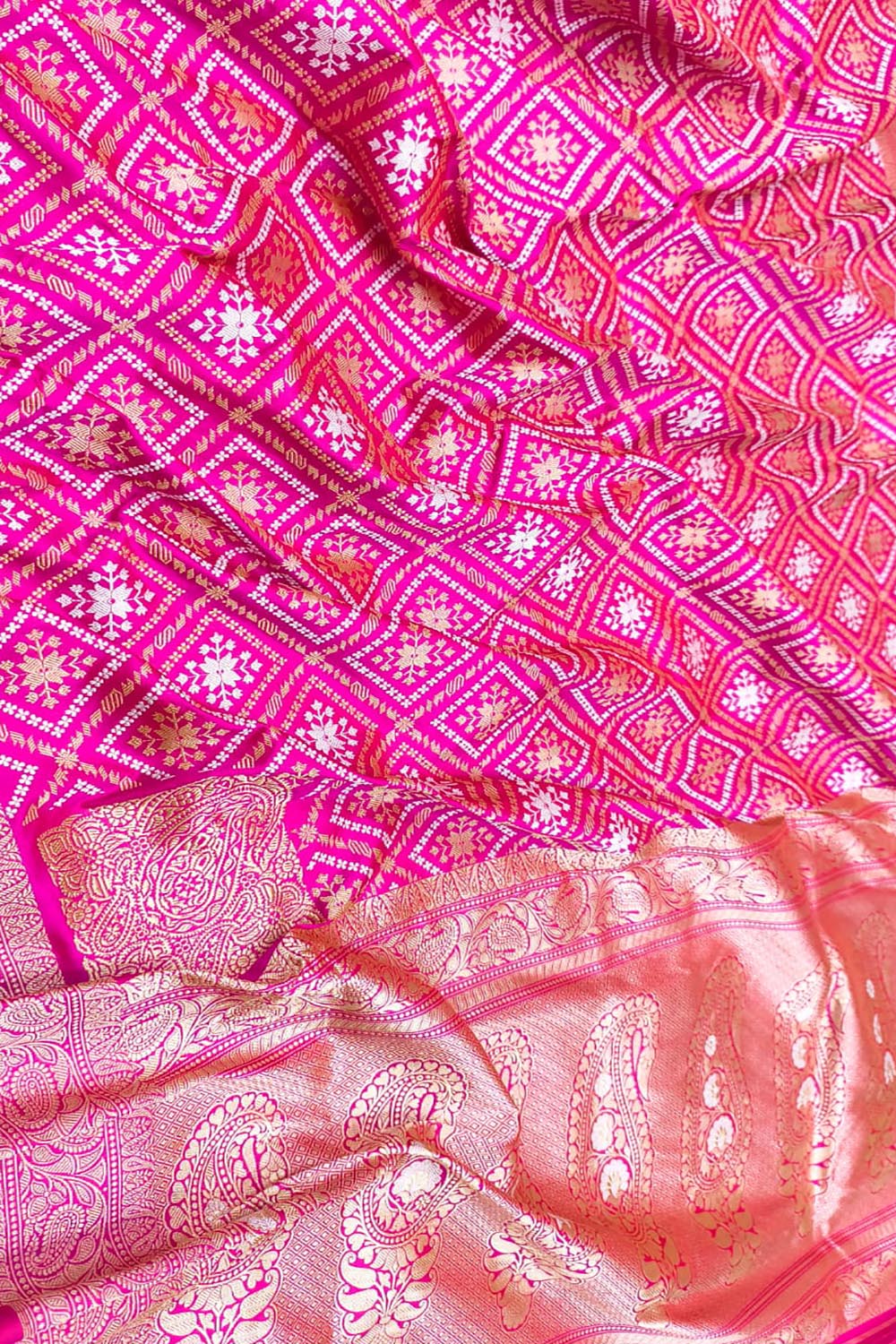 Exquisite Pink Handloom Banarasi Pure Katan Silk Kadwa Saree - Luxurion World