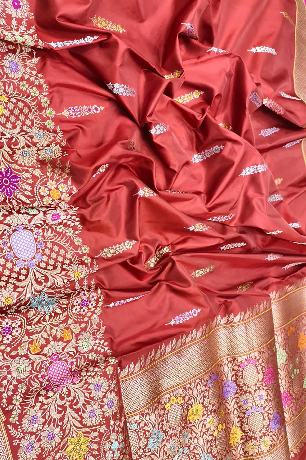 Elegant Maroon Handloom Banarasi Pure Katan Silk Meenakari Flower Design Saree - Luxurion World
