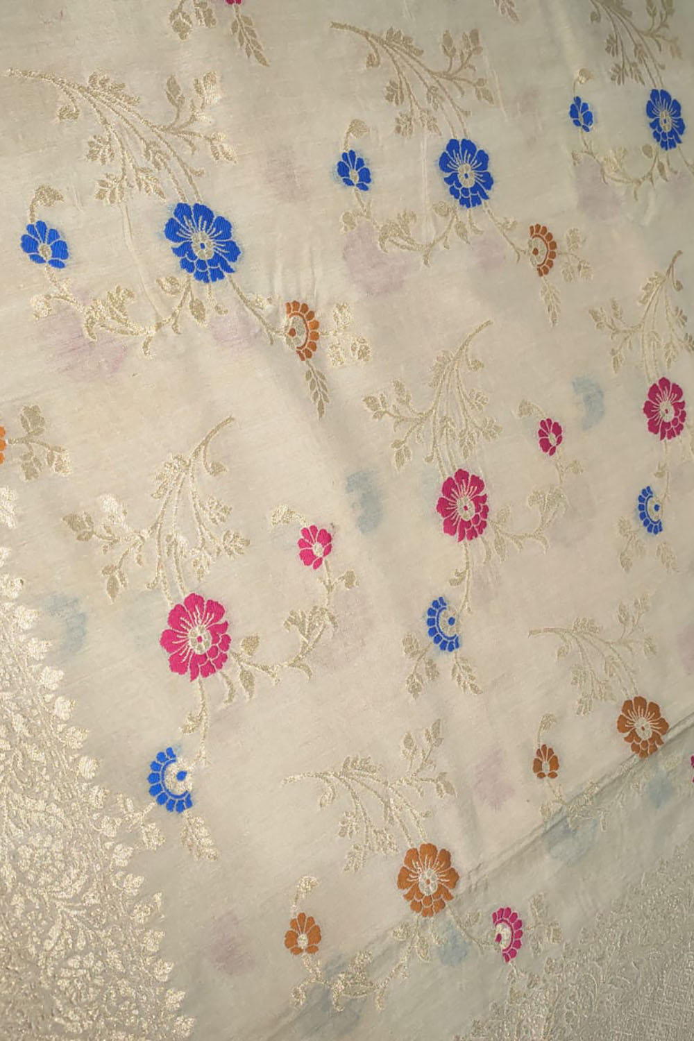 Exquisite Dyeable Banarasi Handloom Pure Moonga Silk Meenakari Saree - Luxurion World