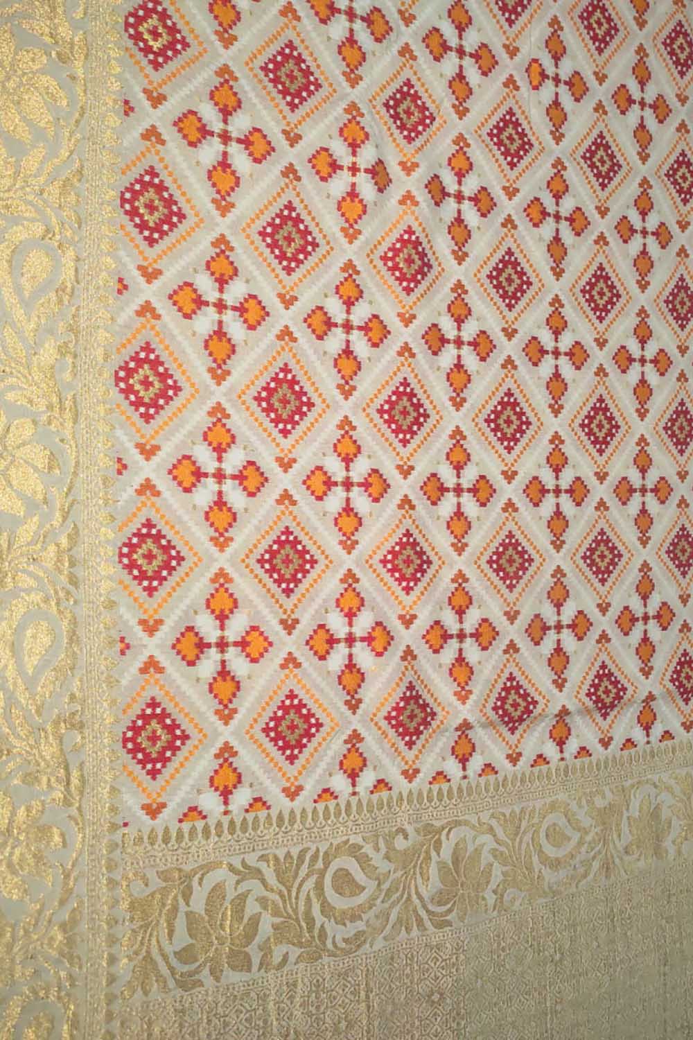 Exquisite Dyeable Banarasi Handloom Pure Moonga Silk Meenakari Saree - Luxurion World