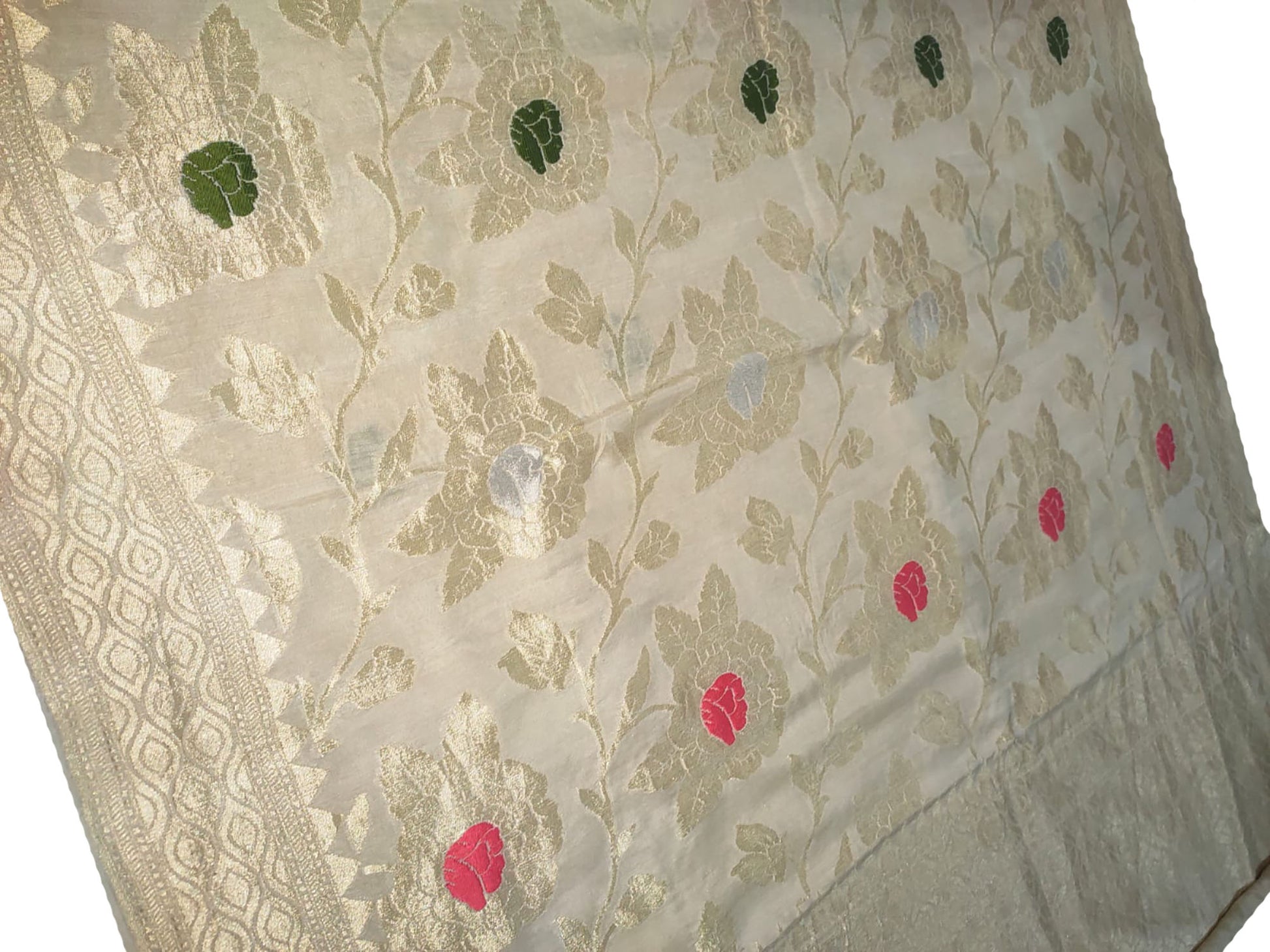 Exquisite Dyeable Banarasi Handloom Pure Moonga Silk Meenakari Saree - Luxurion World