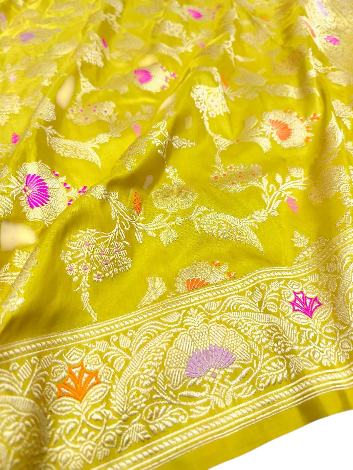 Yellow Handloom Banarasi Pure Katan Silk Flower Design Meenakari Saree - Luxurion World