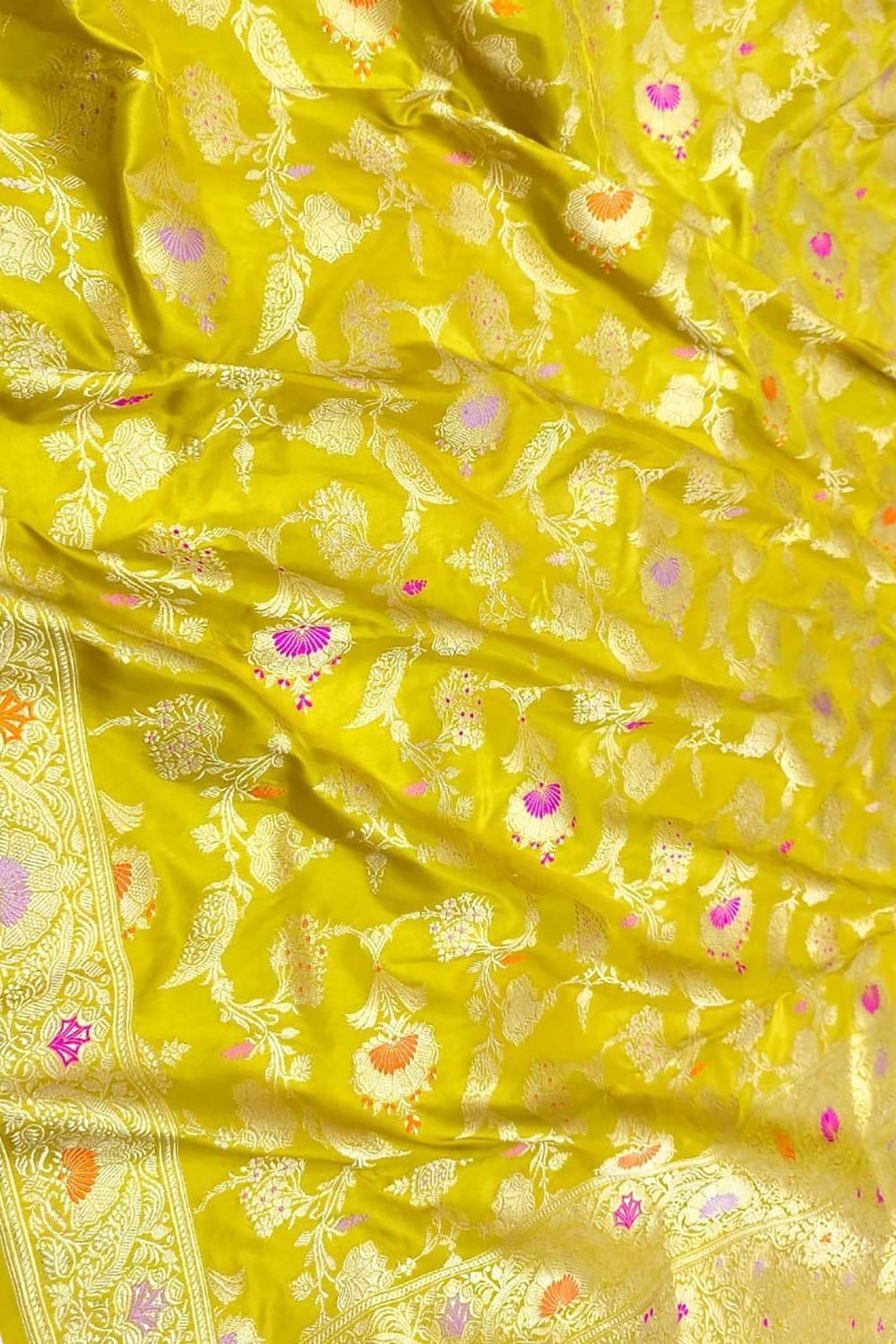 Yellow Handloom Banarasi Pure Katan Silk Flower Design Meenakari Saree - Luxurion World