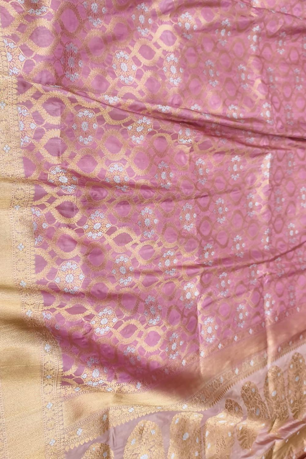 Exquisite Pink Handloom Banarasi Silk Sona Roopa Flower Design Saree - Luxurion World
