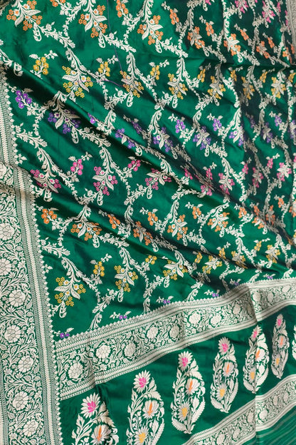Exquisite Green Handloom Banarasi Pure Katan Silk Flower Design Meenakari Saree - Luxurion World