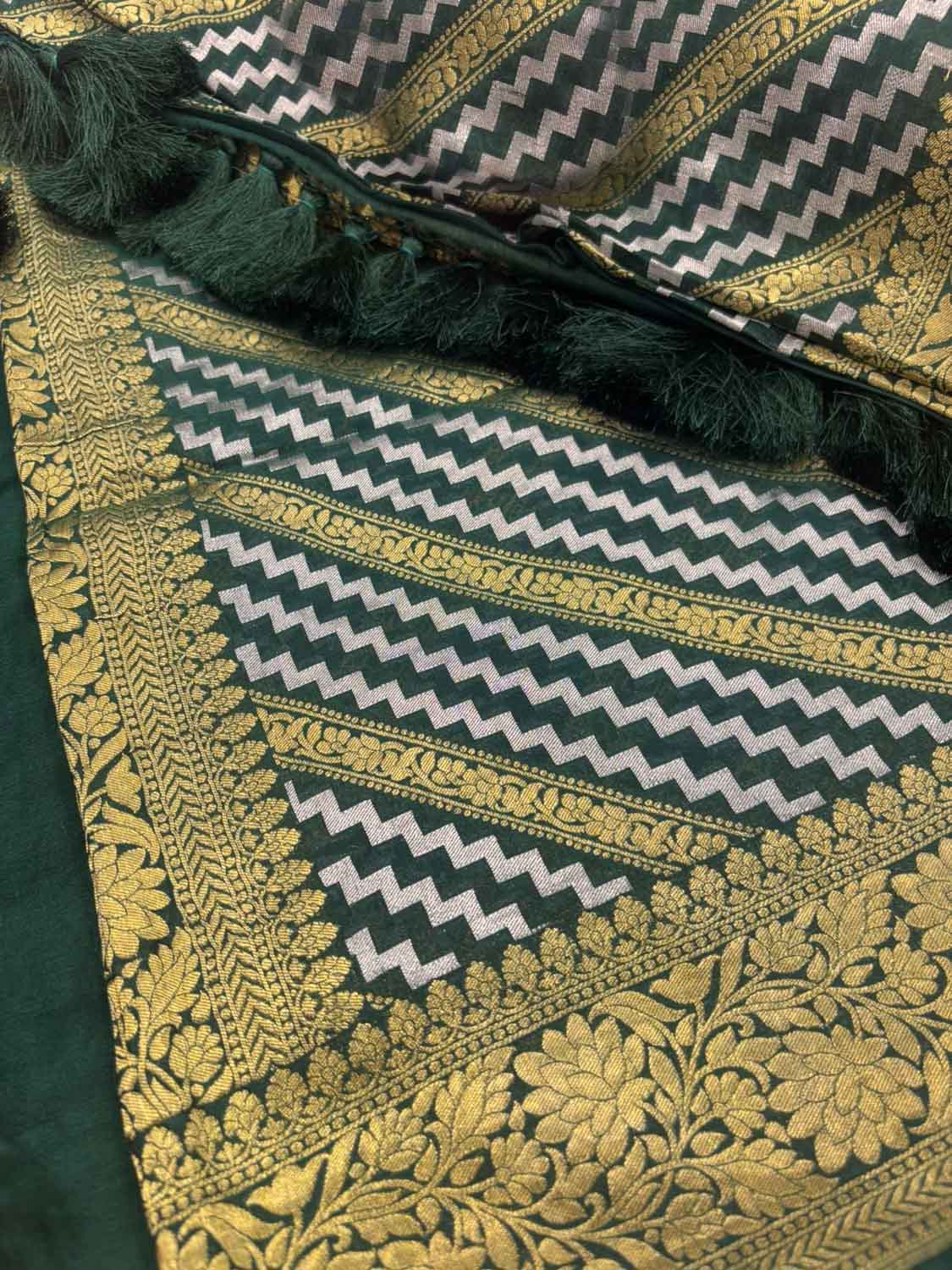 Green Pure Georgette Sona Roopa Banarasi Handloom Saree - Luxurion World