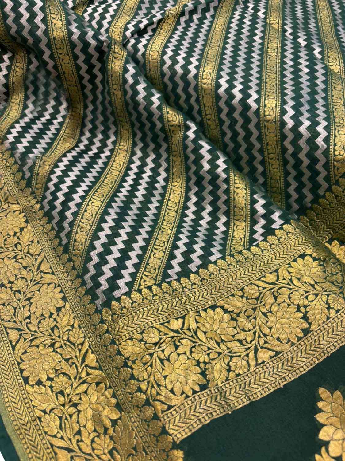Green Pure Georgette Sona Roopa Banarasi Handloom Saree - Luxurion World
