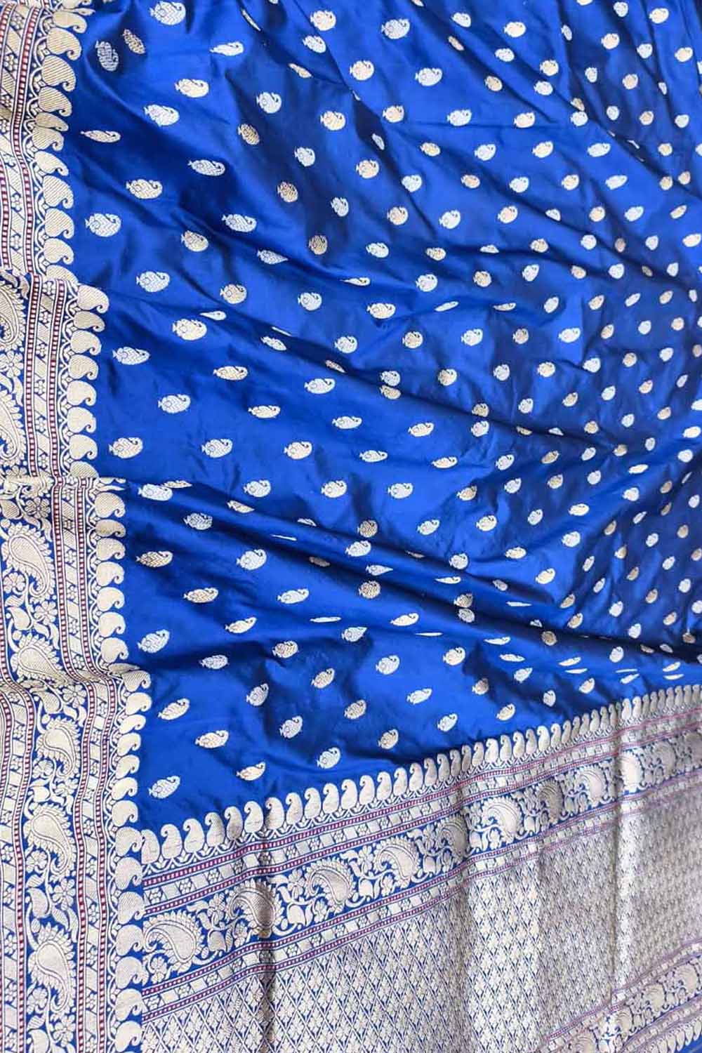 Blue Handloom Banarasi Katan Silk Saree - Elegant and Timeless - Luxurion World