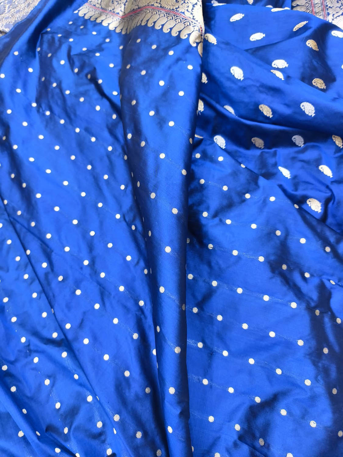 Blue Handloom Banarasi Katan Silk Saree - Elegant and Timeless - Luxurion World