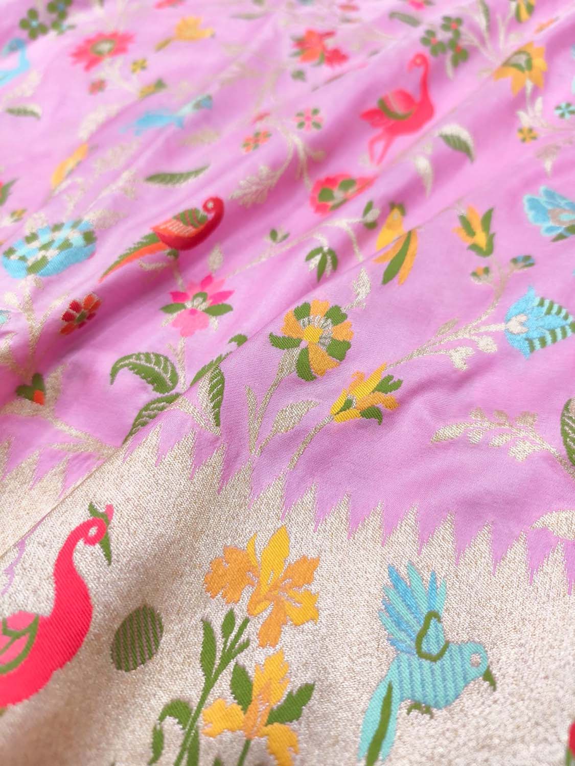 Pink Handloom Banarasi Pure Katan Silk Flower And Bird Design Meenakari Saree - Luxurion World