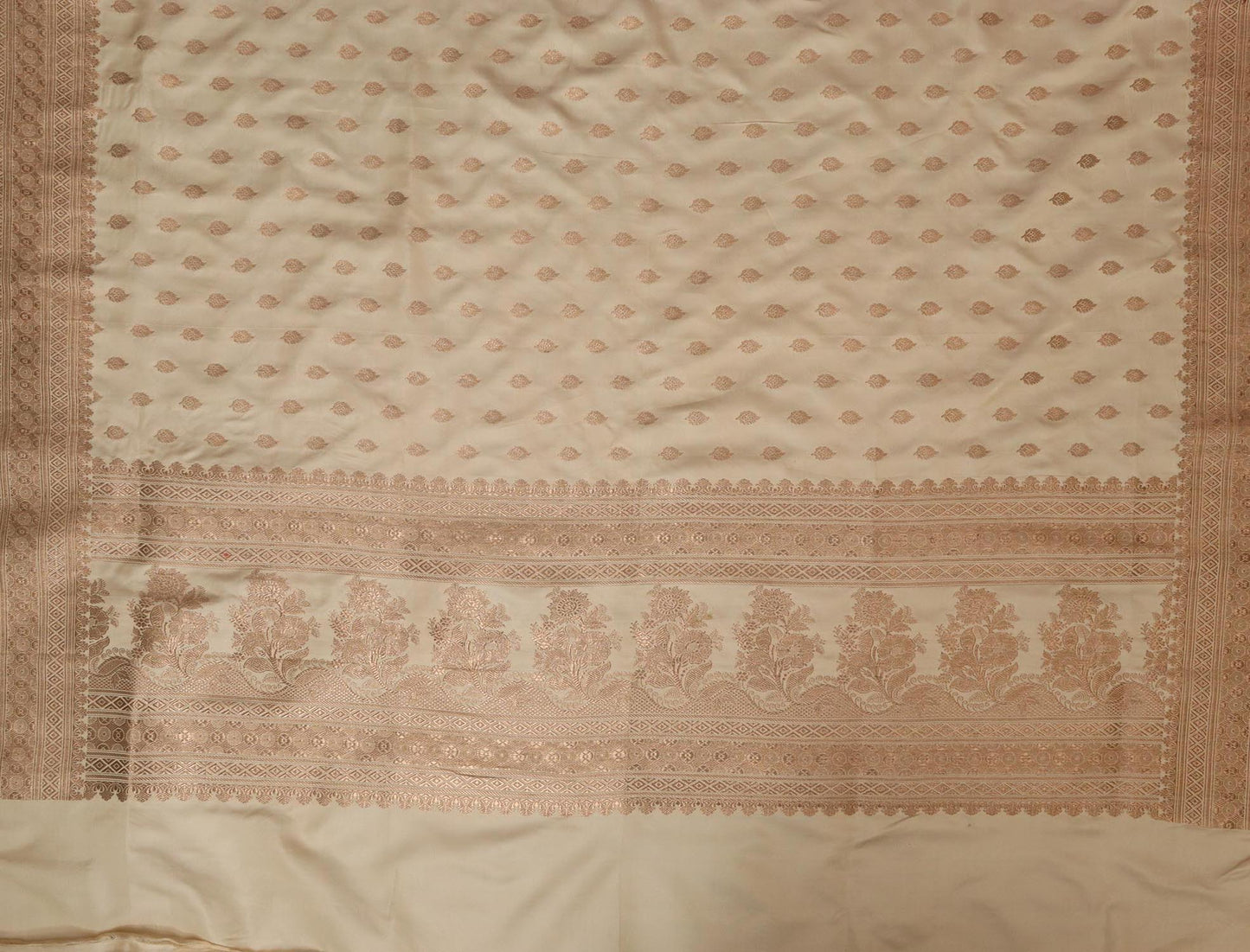 Dyeable Banarasi Handloom Pure Satin Silk Saree - Luxurion World