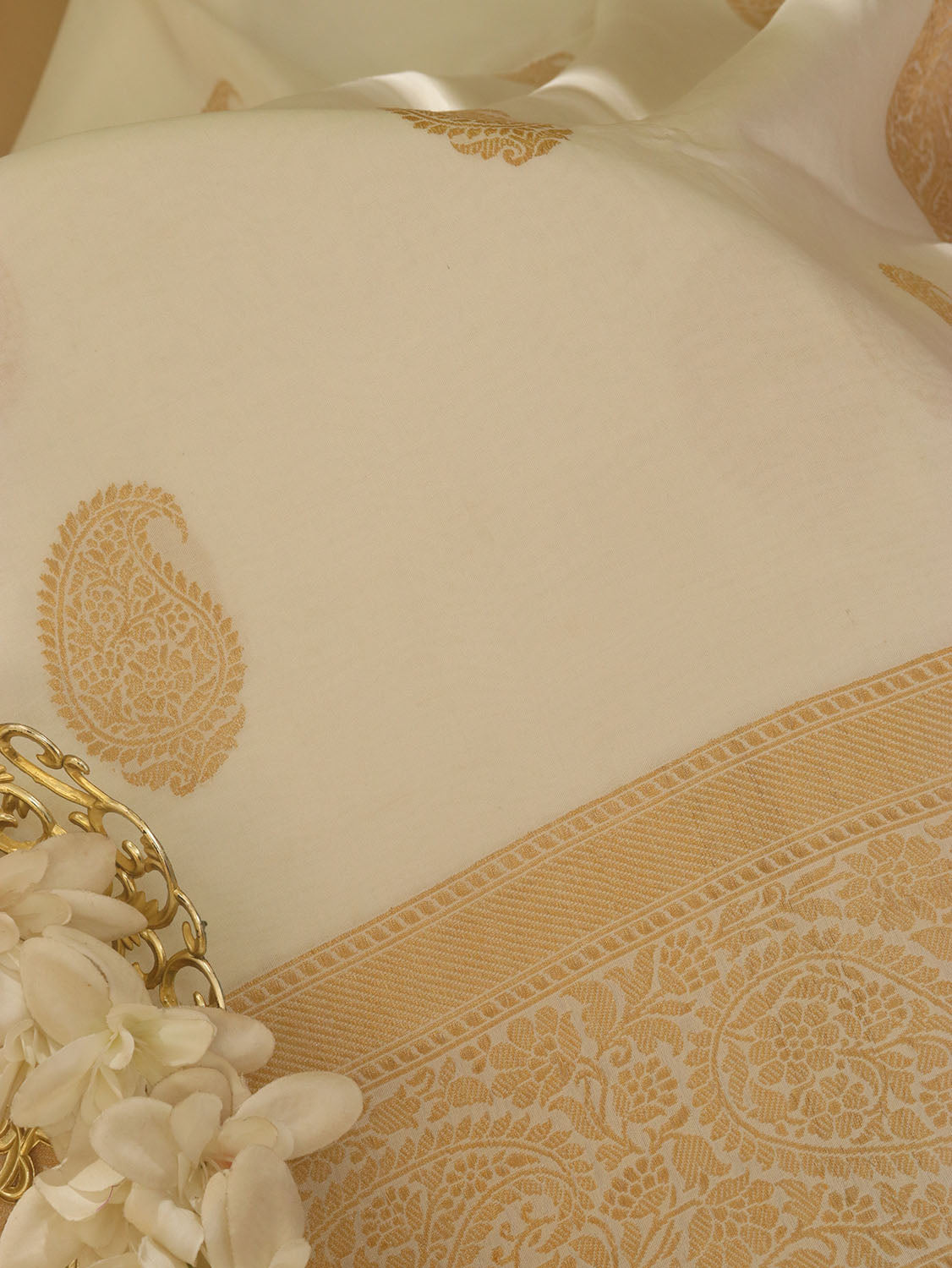 Dyeable Banarasi Handloom Pure Chiniya Silk Saree - Luxurion World