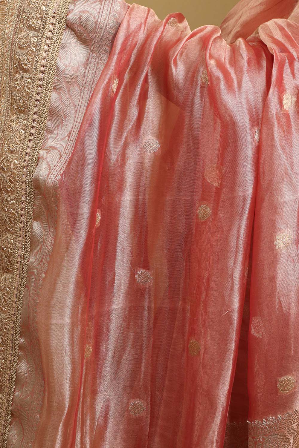 Exquisite Pink Handloom Banarasi Pure Tissue Silk Saree - Luxurion World