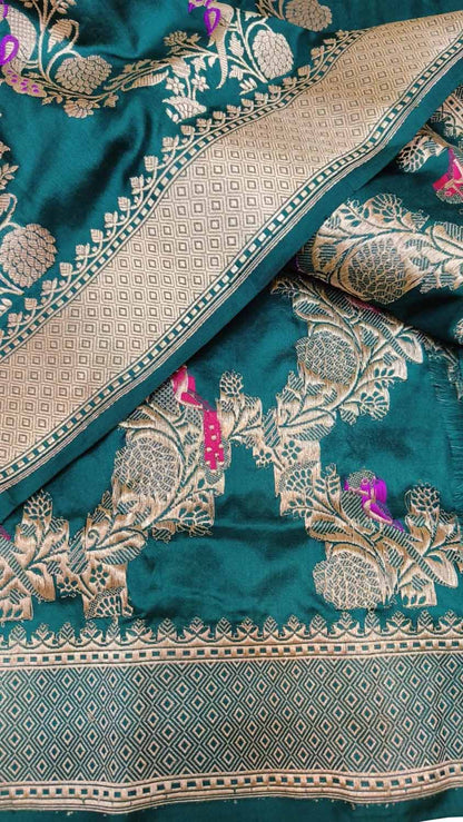 Green Banarasi Handloom Pure Katan Silk Kadwa Weaved Peacock And Parrot Design Saree - Luxurion World