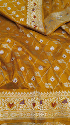 Yellow Banarasi Handloom Pure Katan Silk Kadwa Weaved Flower Design Saree - Luxurion World