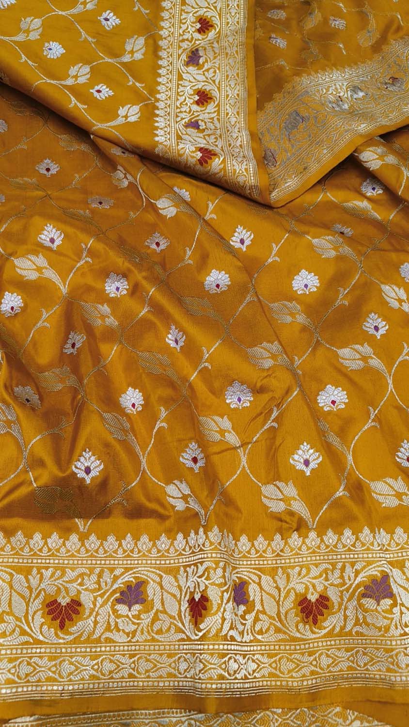 Yellow Banarasi Handloom Pure Katan Silk Kadwa Weaved Flower Design Saree - Luxurion World