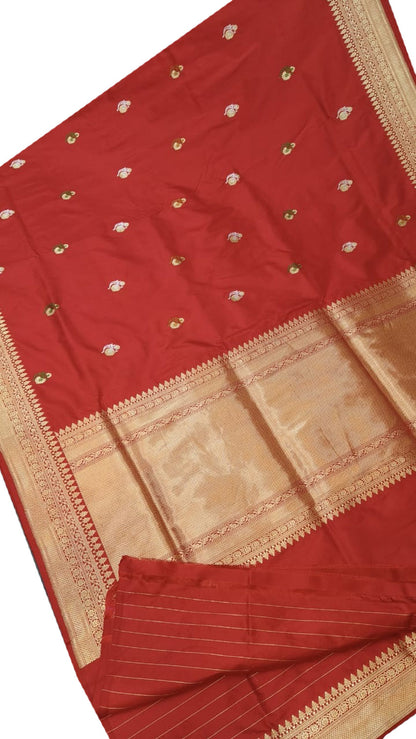 Exquisite Red Banarasi Handloom Silk Saree - Luxurion World
