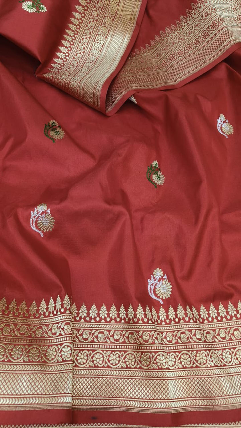 Exquisite Red Banarasi Handloom Silk Saree - Luxurion World