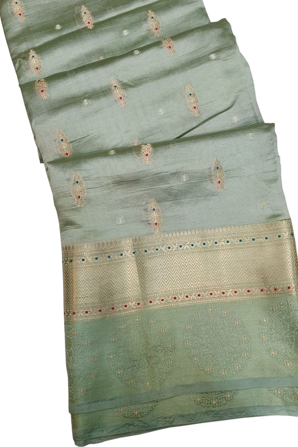 Green Banarasi Silk Saree: Handloom Elegance - Luxurion World