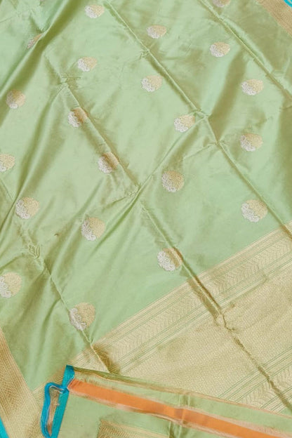 Elegant Green Banarasi Handloom Pure Katan Silk Sona Roopa Saree - Luxurion World