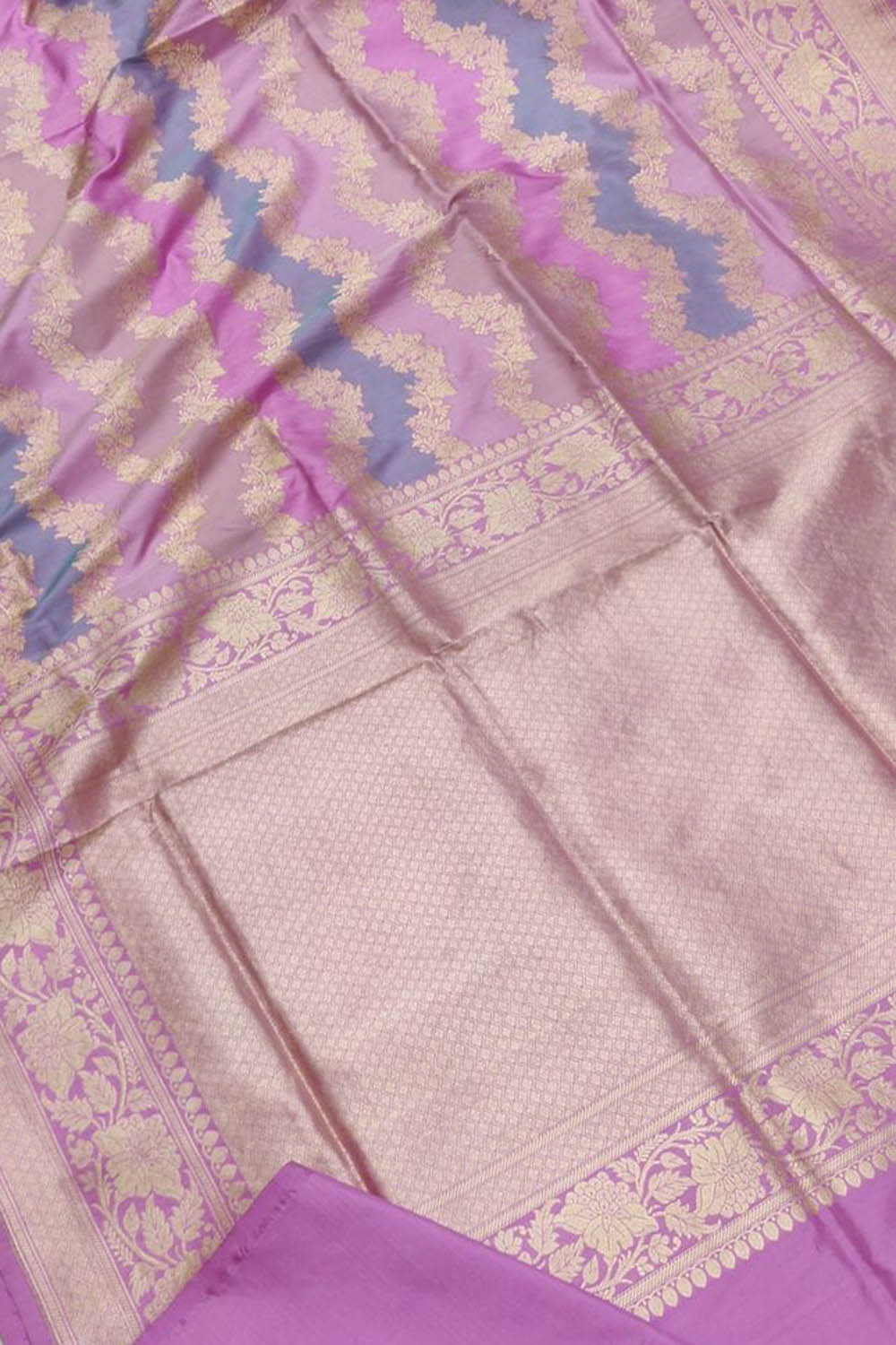 Exquisite Multicolor Banarasi Handloom Pure Katan Silk Rangkat Saree - Luxurion World