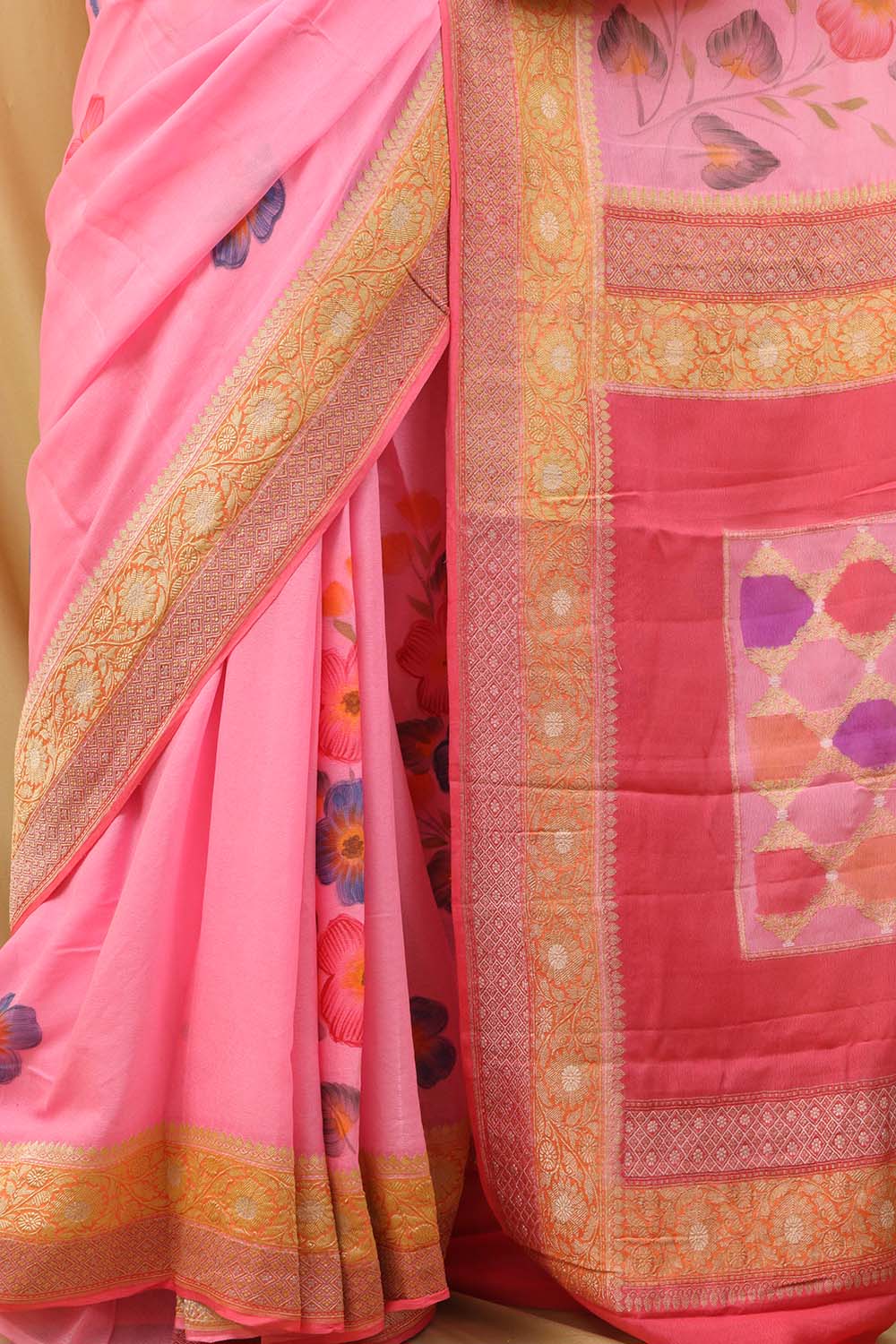 Handloom Banarasi Georgette Saree with Pink Hand Paint - Luxurion World