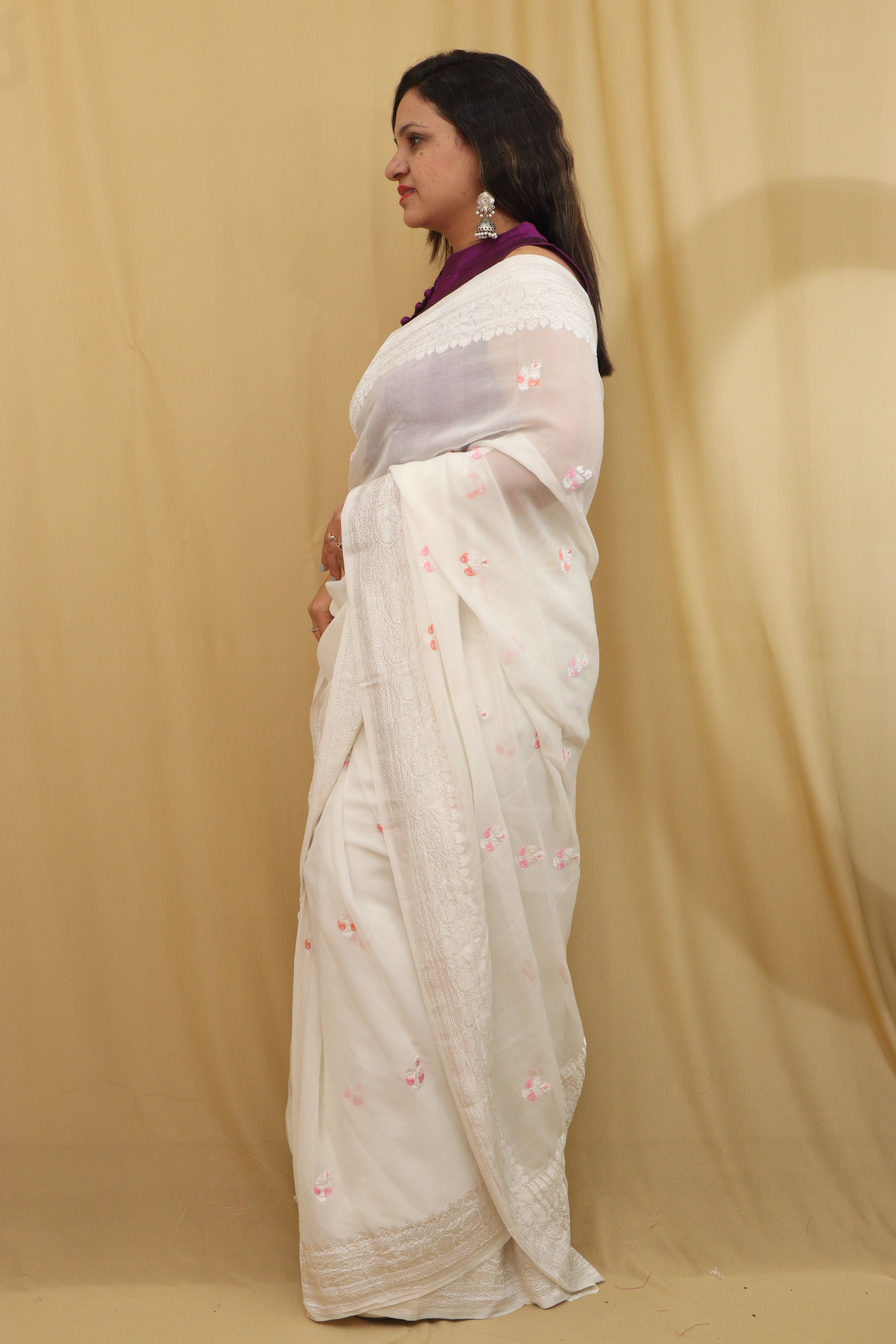 Exquisite Dyeable Banarasi Georgette Saree - Luxurion World